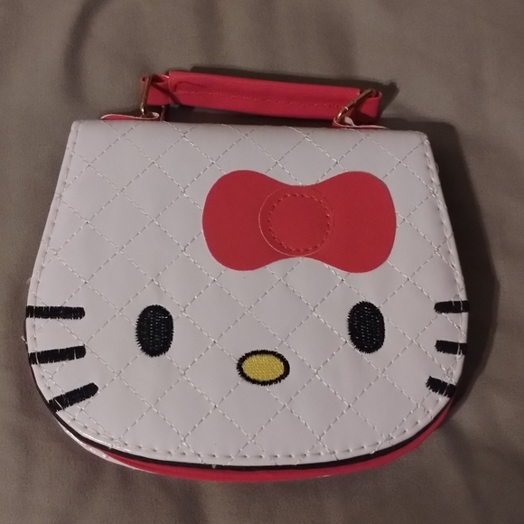 Mini Hello Kitty Purse - Picture 1 of 3